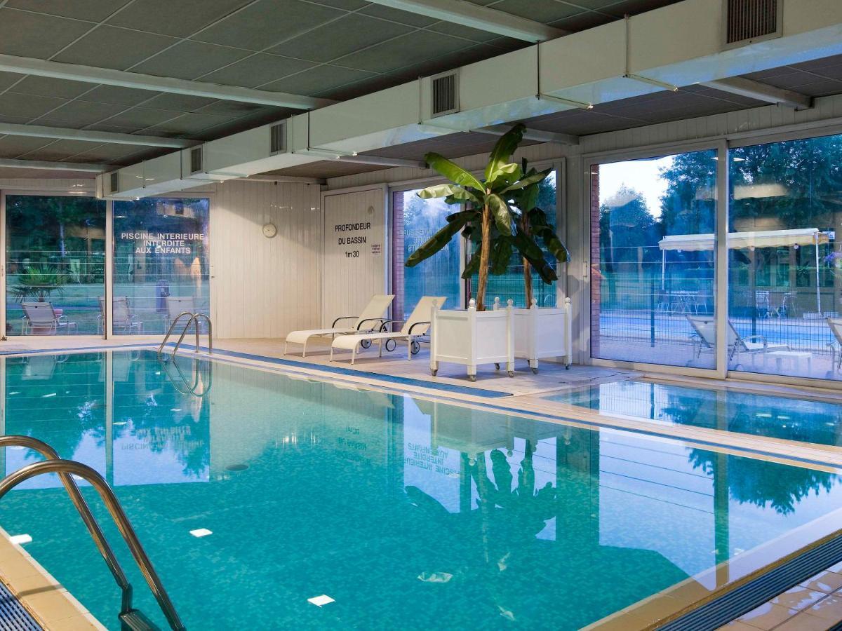 Mercure Lyon Est Hotel 4*