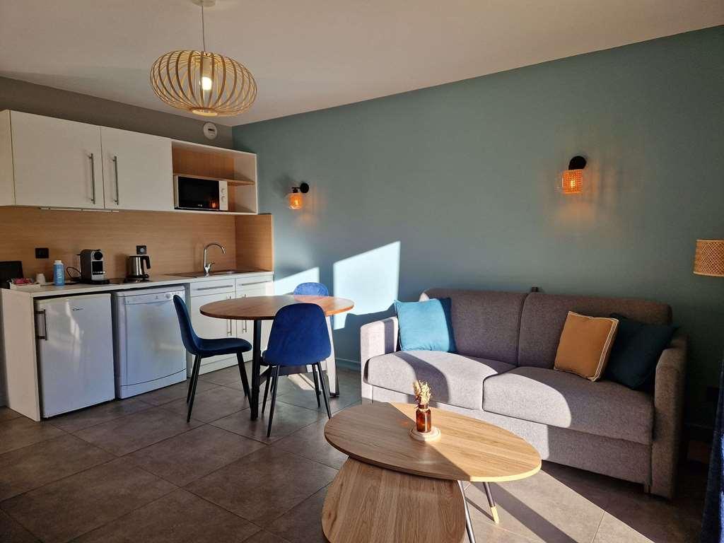 Mercure Lyon Est Hotel